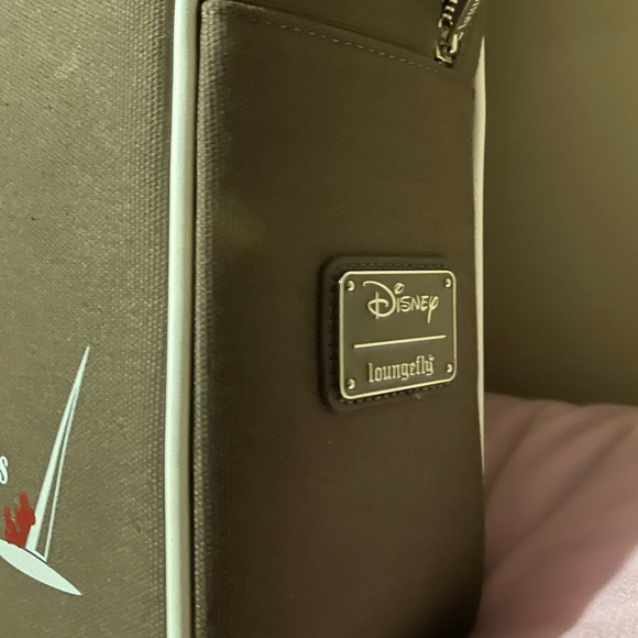 Loungefly Walt Disney Productions Travel Bag/Tote bag new with tags - Picture 3 of 5